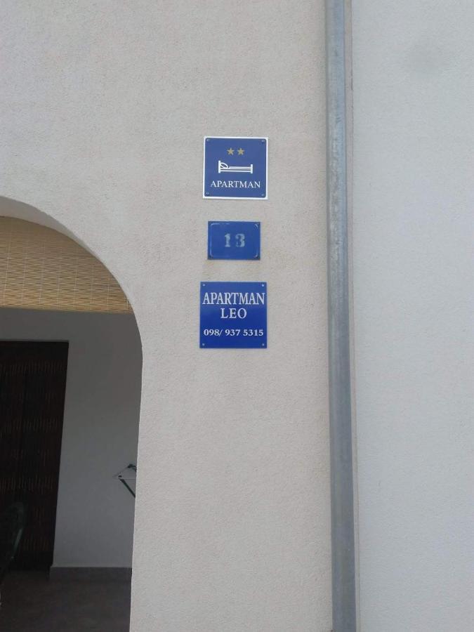 Leo Apartamento Vir Exterior foto