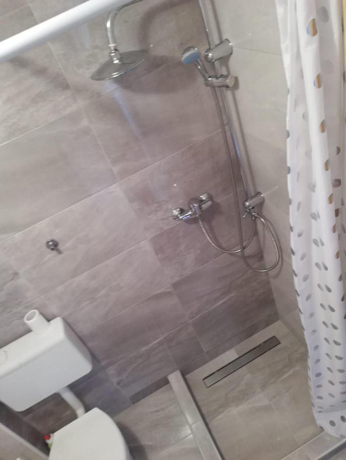Leo Apartamento Vir Exterior foto
