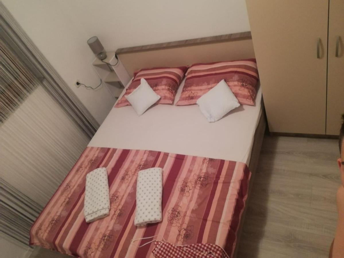 Leo Apartamento Vir Exterior foto