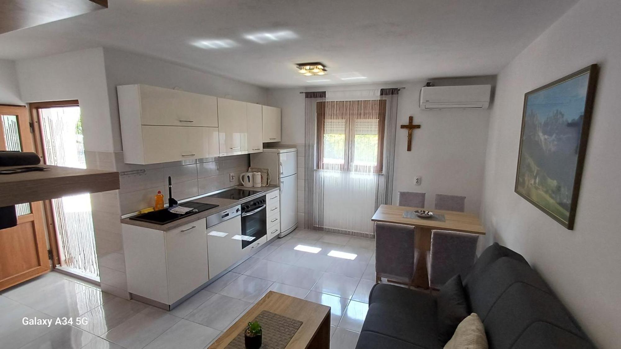 Leo Apartamento Vir Exterior foto